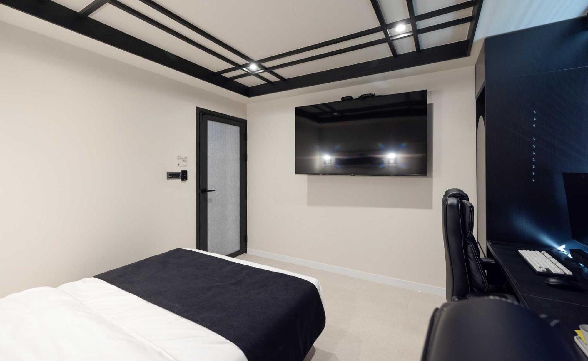 Aank And Jongno Unni Hotel