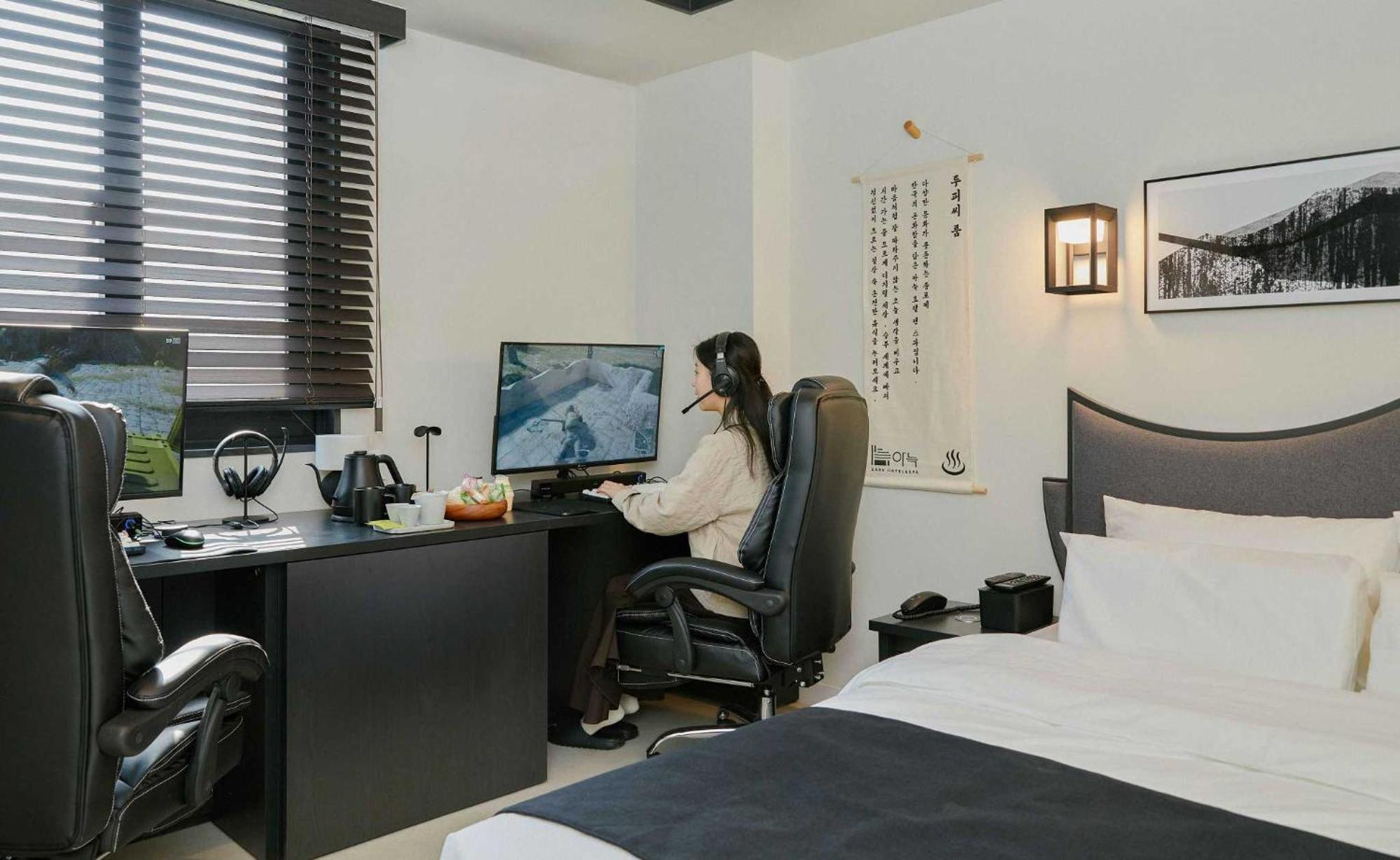 Aank And Jongno Unni Hotel *